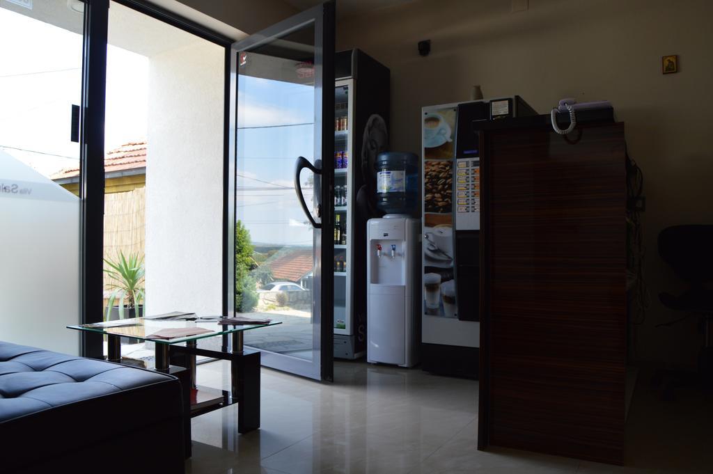 Guest House Vila Salute นิส ภายนอก รูปภาพ