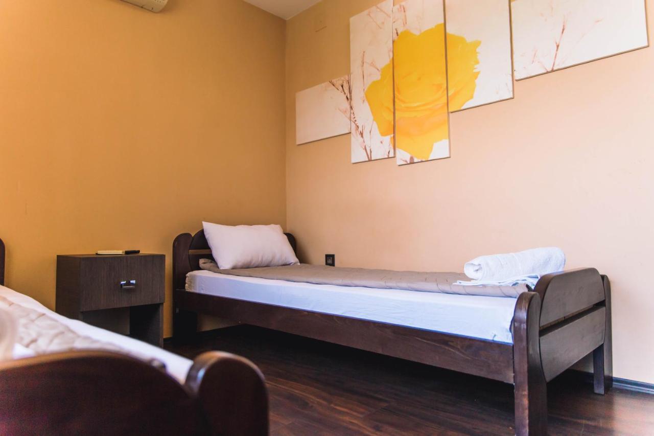 Guest House Vila Salute นิส ภายนอก รูปภาพ